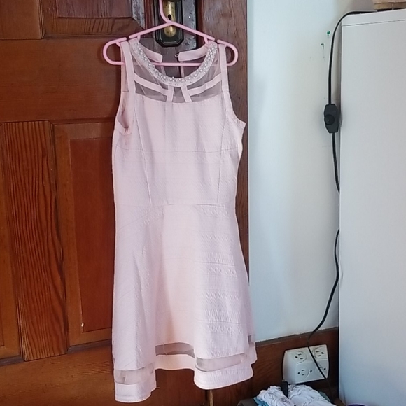 Dress - Picture 3 of 4